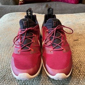 Nike men’s JX running shoe flash/race trailer size 10